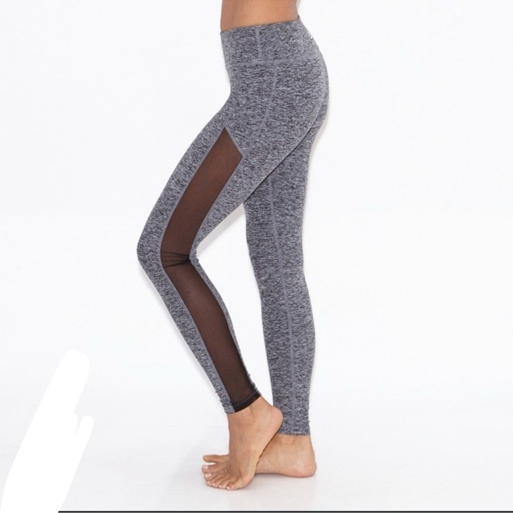 Beyond Yoga Classic Spacedye Mesh Side Panel Leggings Gray Size XS Women’s